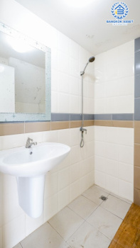 *****ทาวน์เฮ้าส์มือสองย่านสมุทรสาคร ม.โกลเด้นทาวน์ พระราม2 หลังมุม! เนื้อที่กว้างขวางถึงเกือบ 22 ตร.ว. ฟังก์ชันจัดเต็มอย่างกับบ้านเดี่ยว 4 ห้องนอน 3 ห้องน้ำ 2 ที่จอดรถ แถมฟรี! 2 เครื่องปรับอากาศ, 1 เครื่องทำน้ำอุ่น, 1 เครื่องดูดควัน เชื่อมต่อถ.พระราม 2 ใกล้บิ๊กซี, เซ็นทรัลพระราม 2 และทางด่วน "พระราม 2"